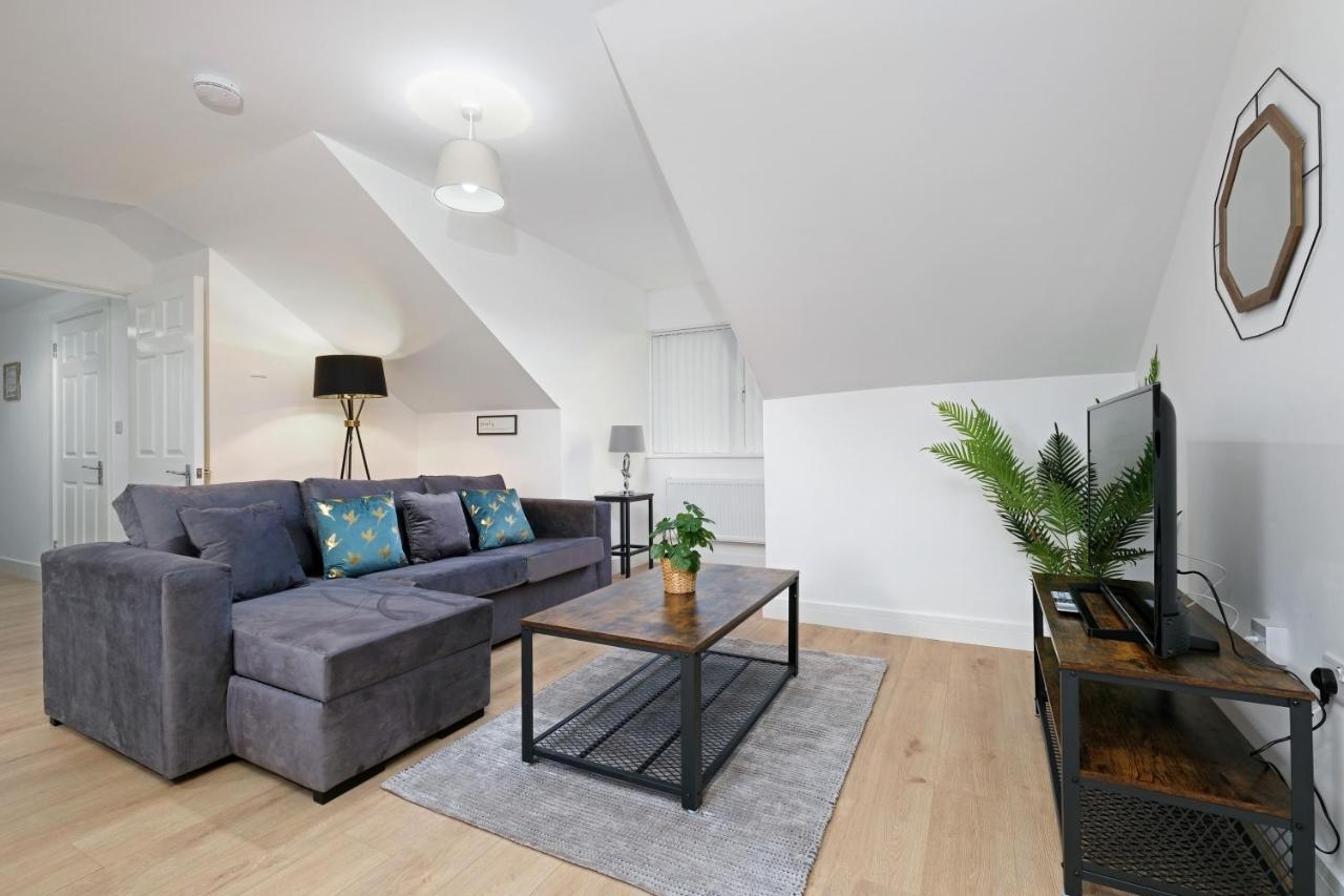 Pinewood Studios, Iver Slough Heathrow 1 & 2 Bedroom Apartments With Parking By Arista Living 외부 사진