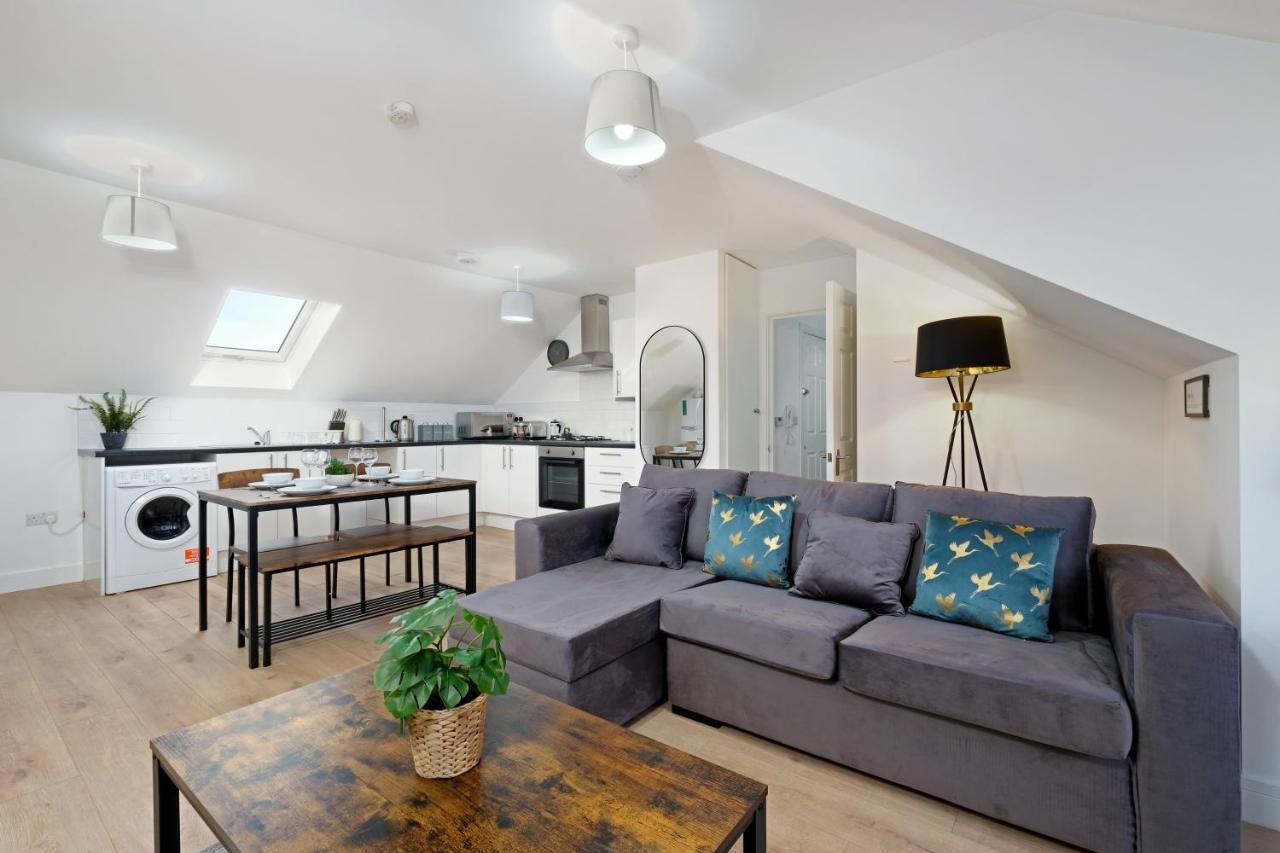 Pinewood Studios, Iver Slough Heathrow 1 & 2 Bedroom Apartments With Parking By Arista Living 외부 사진