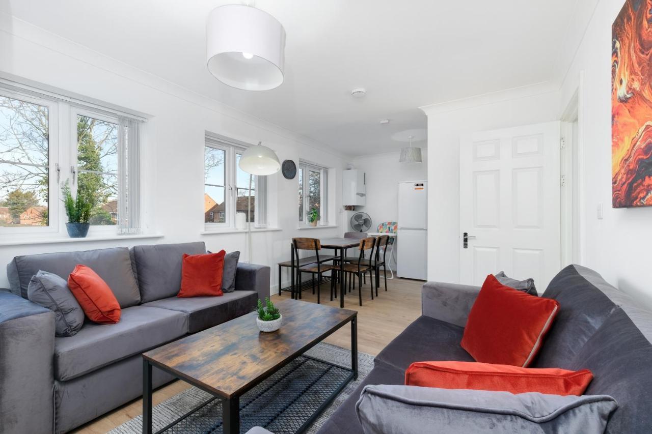 Pinewood Studios, Iver Slough Heathrow 1 & 2 Bedroom Apartments With Parking By Arista Living 외부 사진
