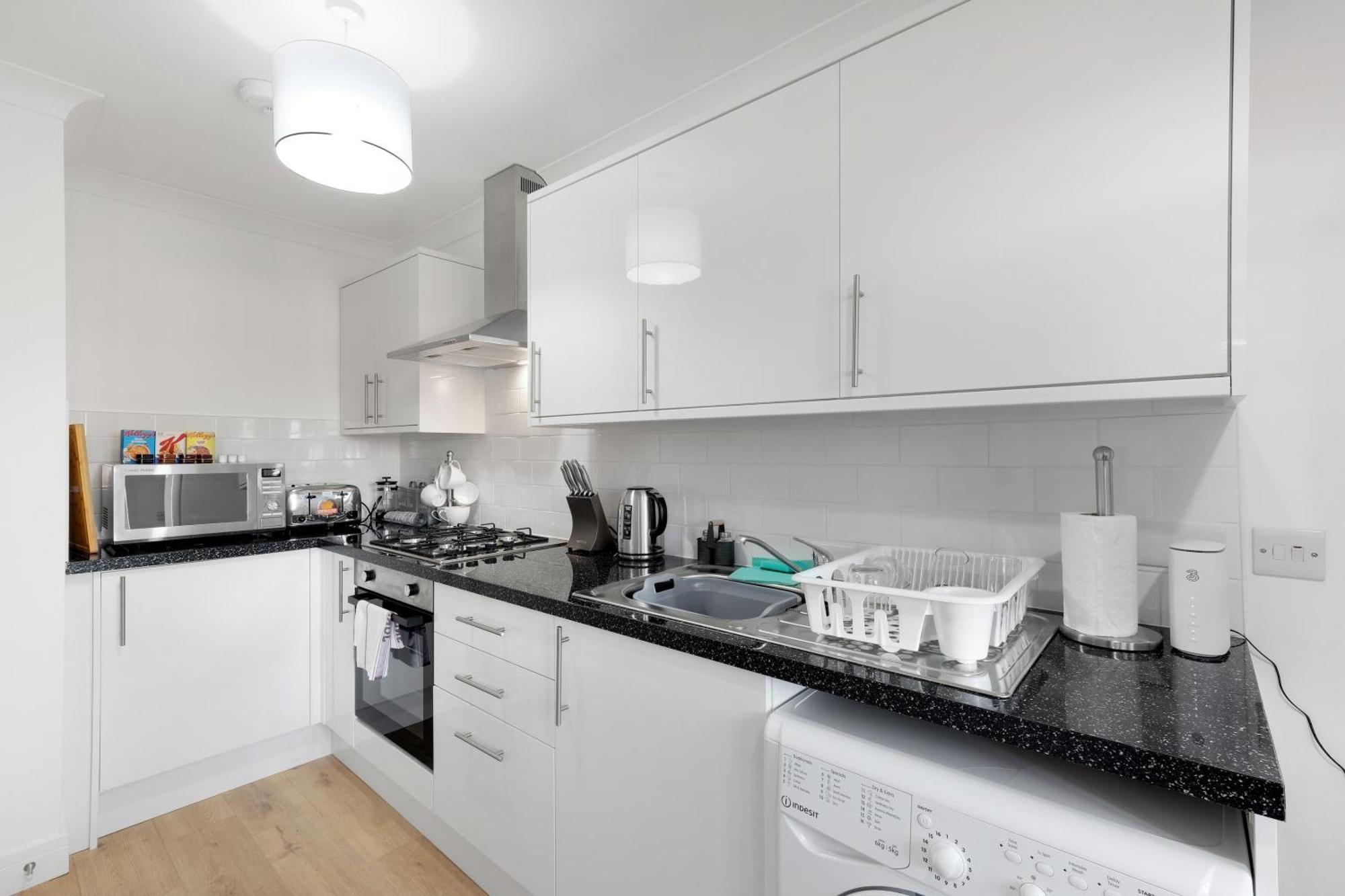 Pinewood Studios, Iver Slough Heathrow 1 & 2 Bedroom Apartments With Parking By Arista Living 외부 사진